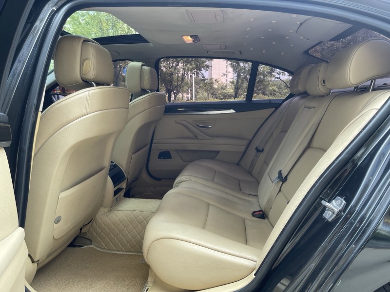 济宁13年宝马5系5