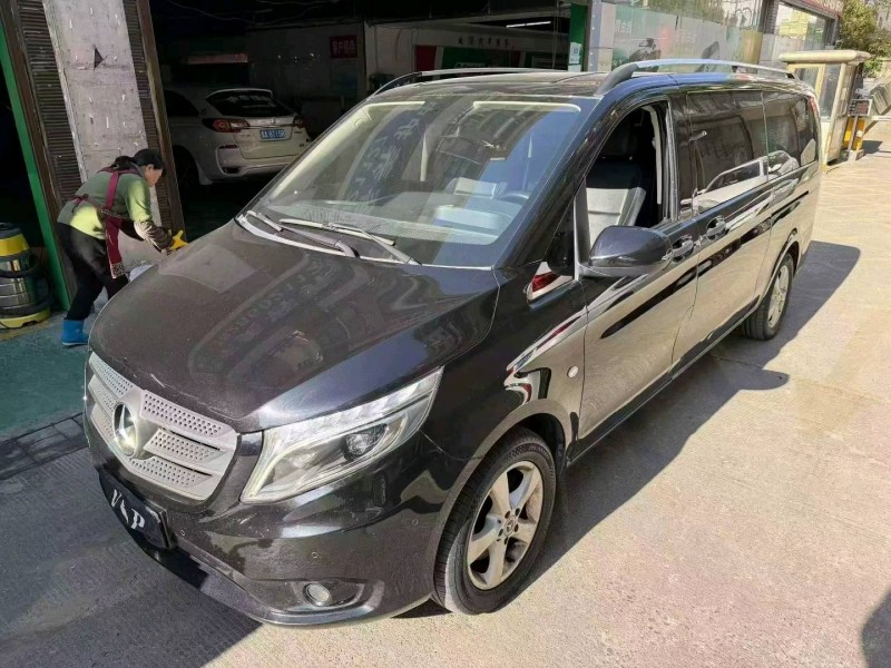 贵阳18年奔驰威霆3