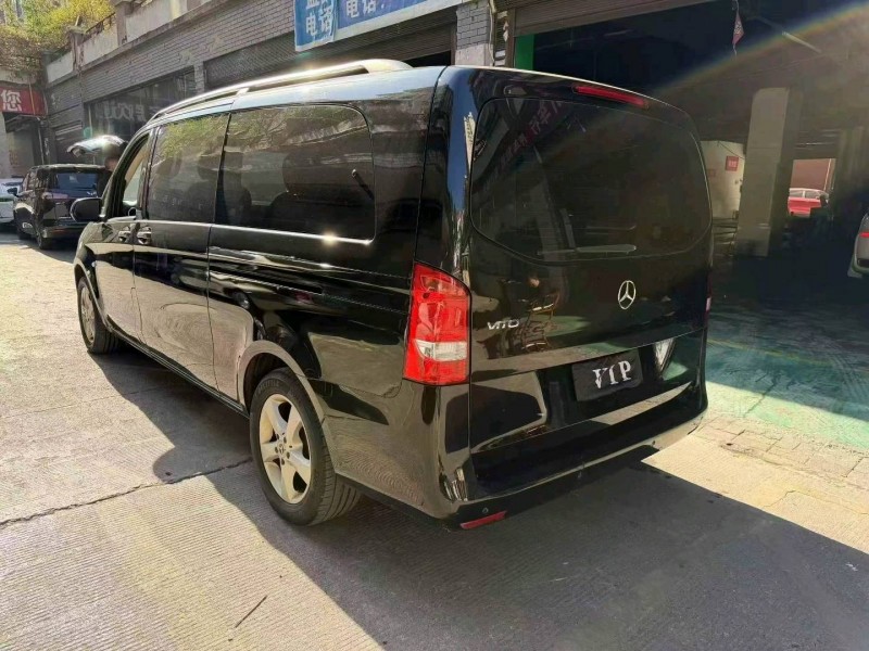 贵阳18年奔驰威霆4