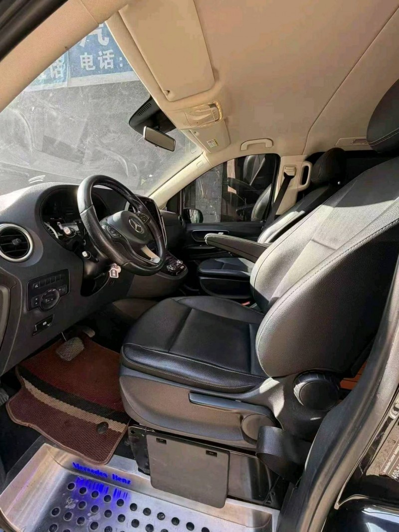 贵阳18年奔驰威霆9