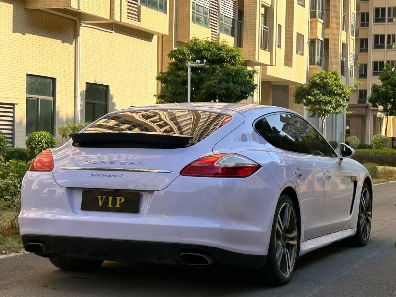东莞13年保时捷帕拉梅拉9