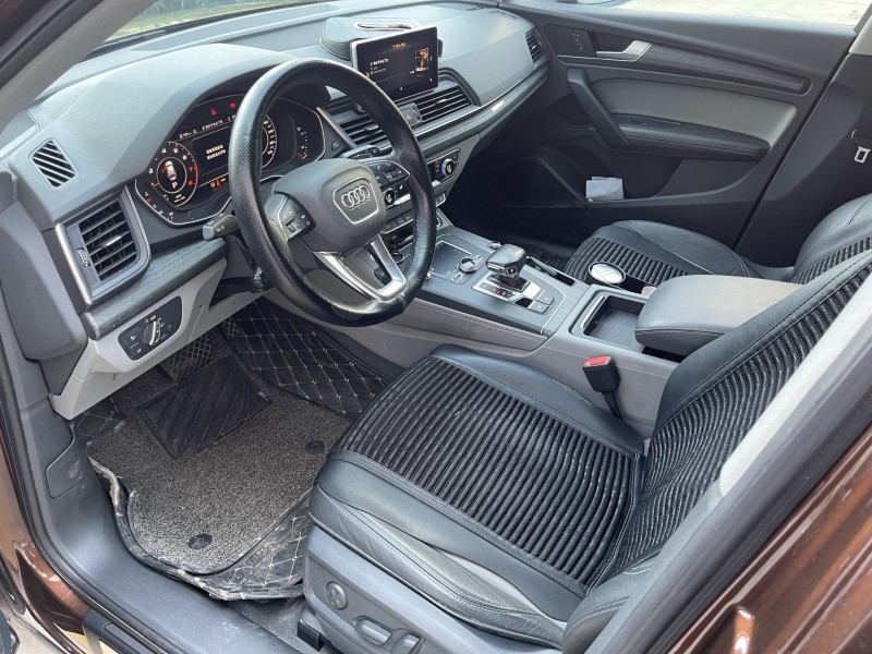 济宁19年奥迪Q55