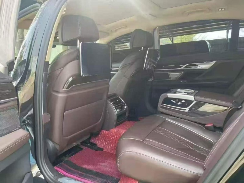 佛山21年宝马7系8