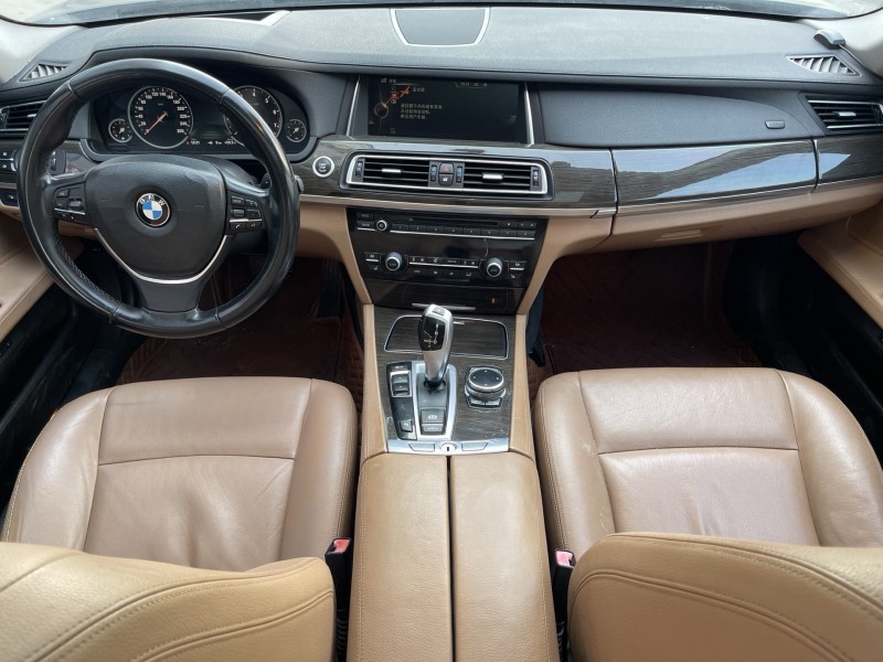 济宁15年宝马7系6