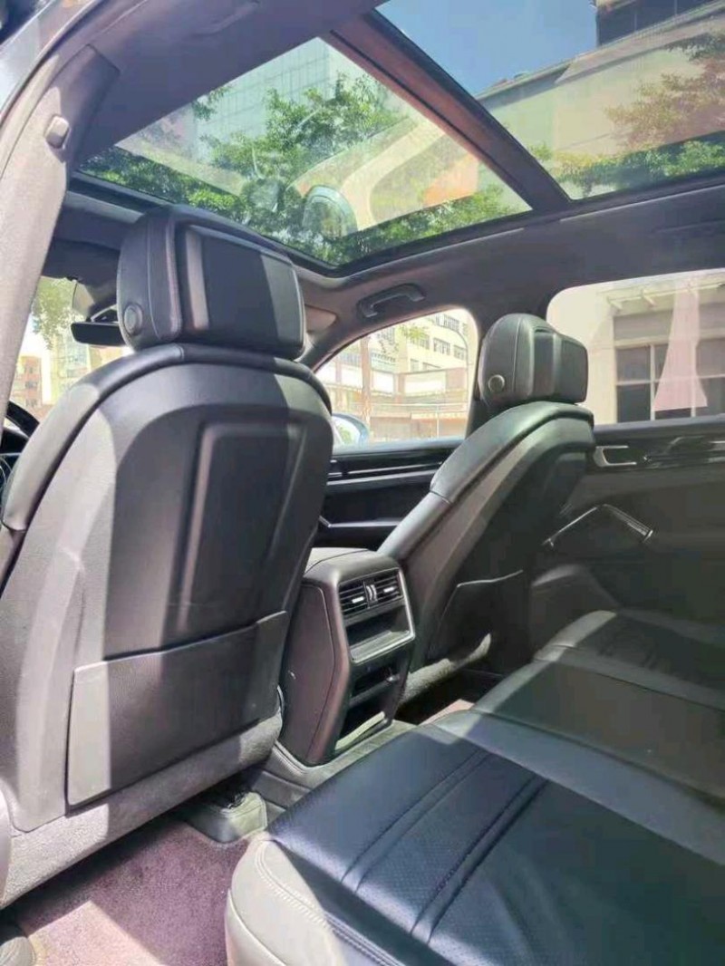 东莞18年保时捷卡宴7