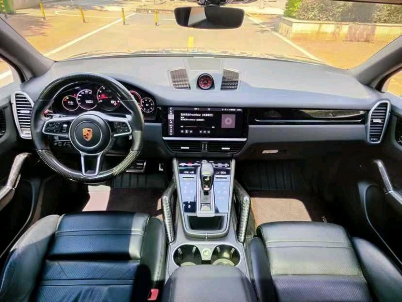 东莞18年保时捷卡宴8