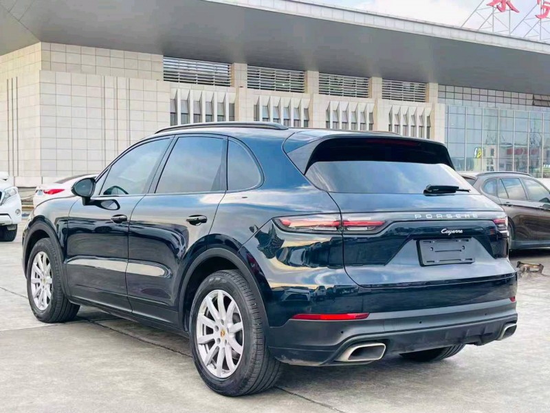 东莞19年保时捷卡宴9