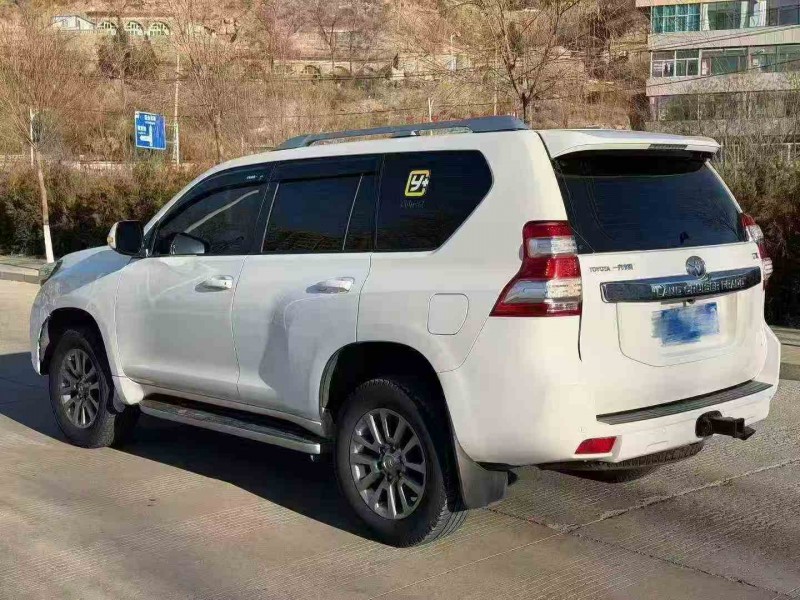 西安14年丰田普拉多8