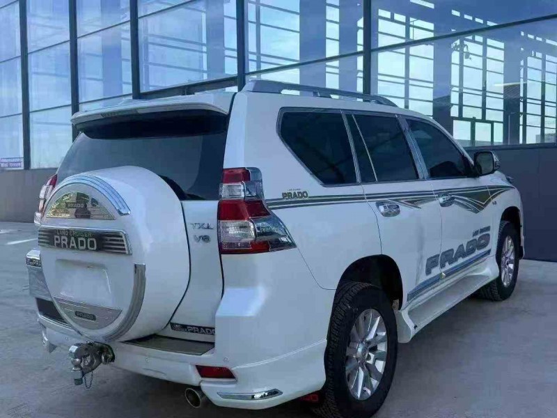 铜川18年丰田普拉多8