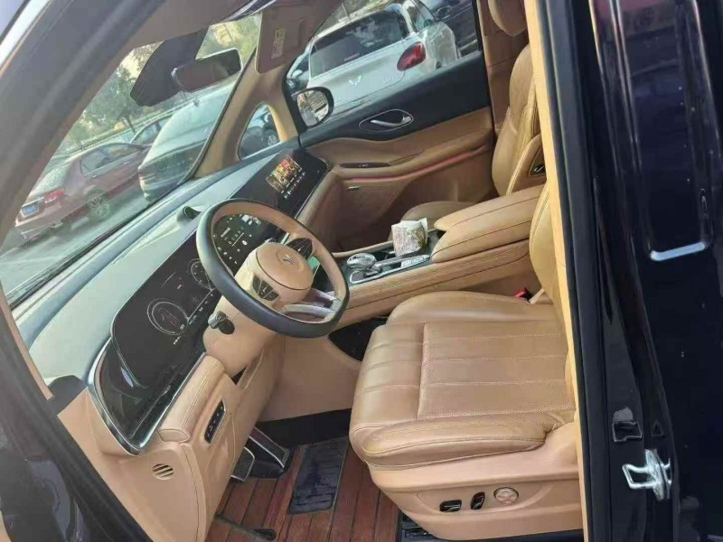 嘉兴23年岚图汽车梦想家6