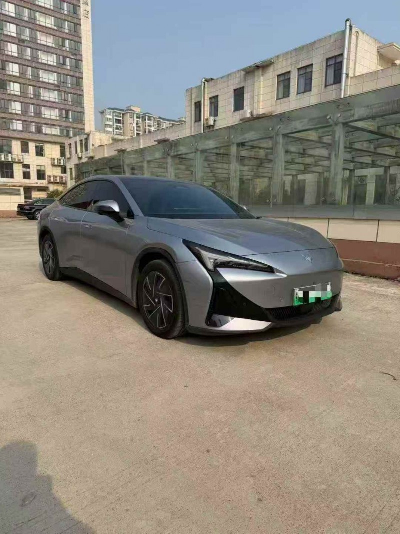 萍乡25年极狐汽车阿尔法2