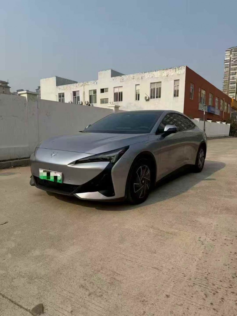 萍乡25年极狐汽车阿尔法3