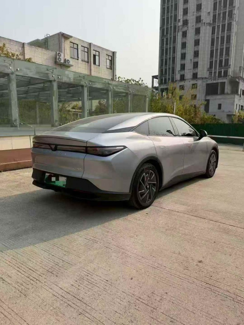 萍乡25年极狐汽车阿尔法7