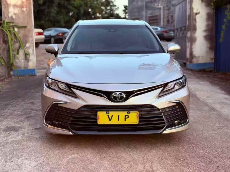 深圳22年丰田凯美瑞1