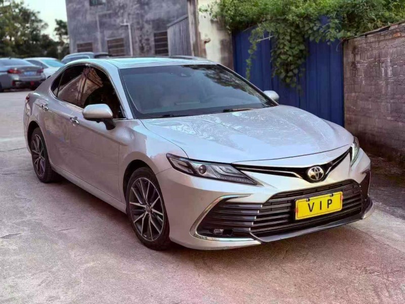 深圳22年丰田凯美瑞3