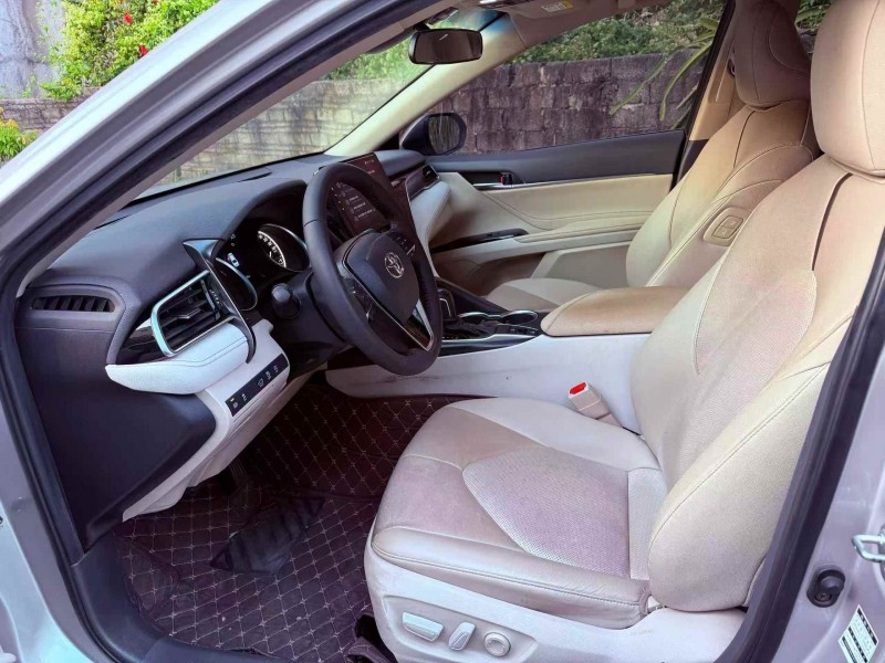 深圳22年丰田凯美瑞8