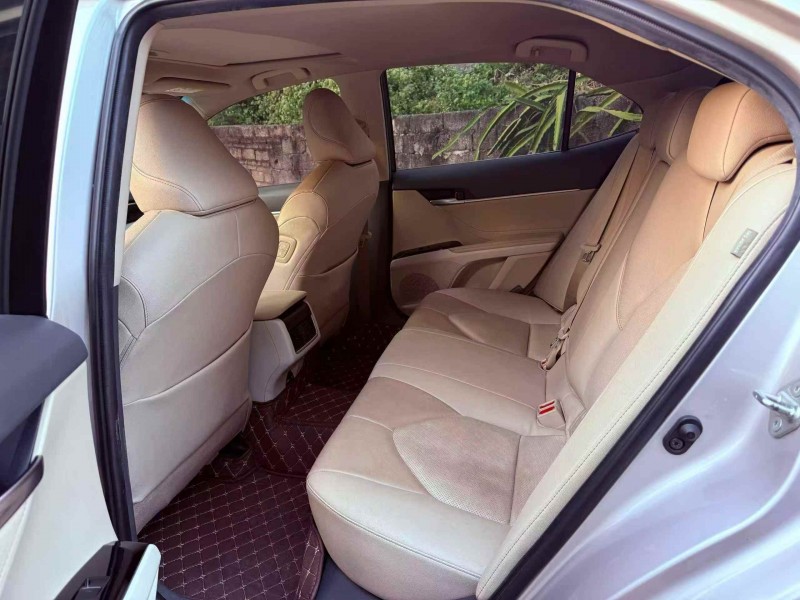 深圳22年丰田凯美瑞9