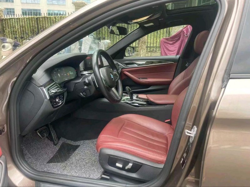 广州19年宝马5系4