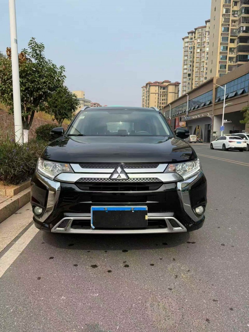 宁波22年三菱欧蓝德1