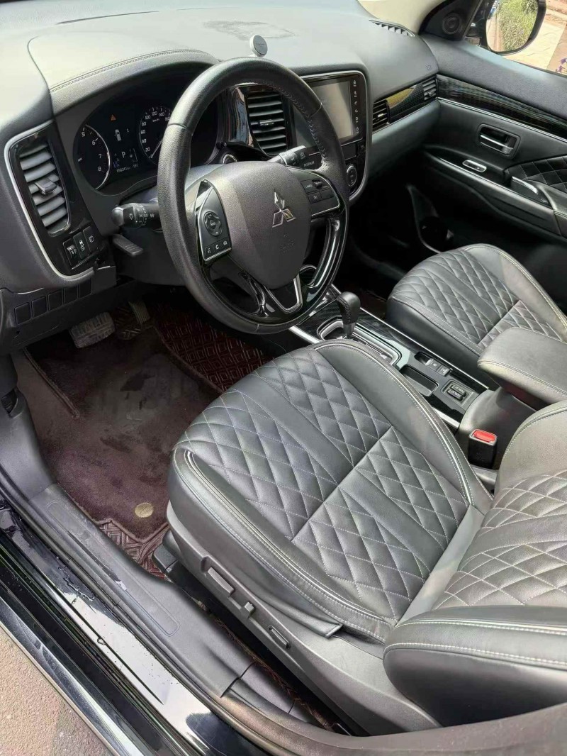 宁波22年三菱欧蓝德4