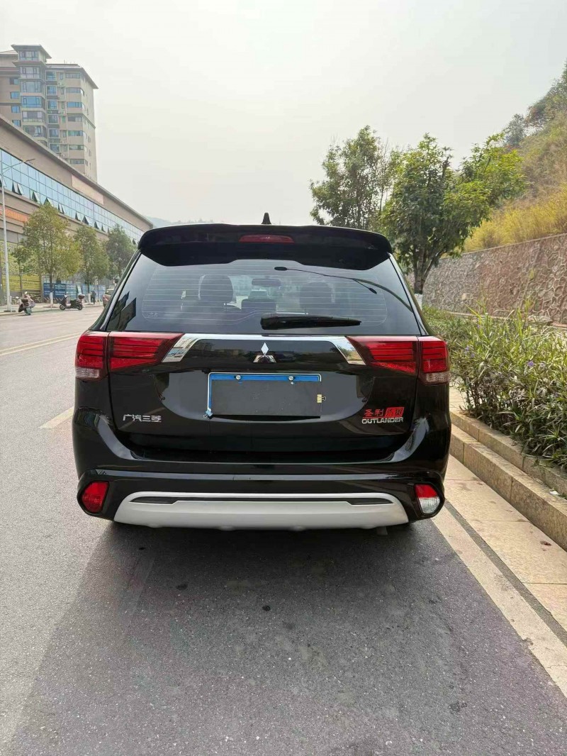 宁波22年三菱欧蓝德6