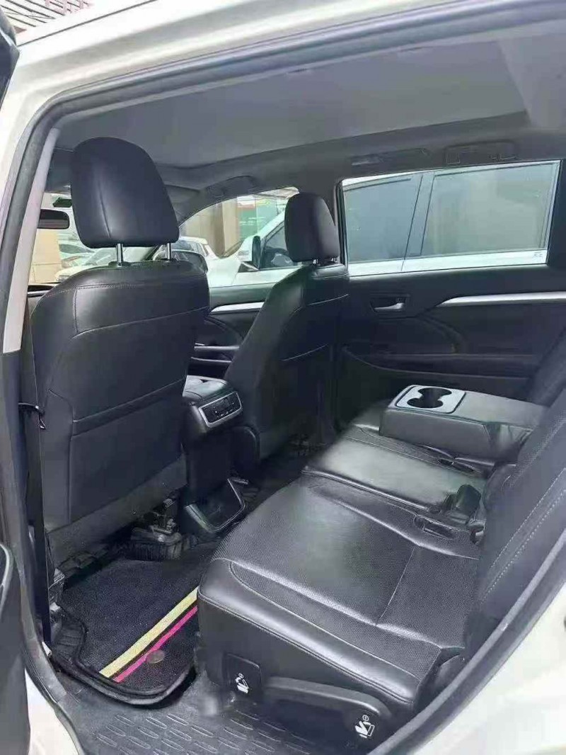 郑州17年丰田汉兰达5