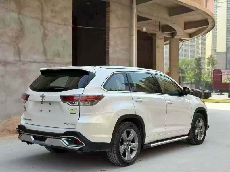 郑州17年丰田汉兰达8