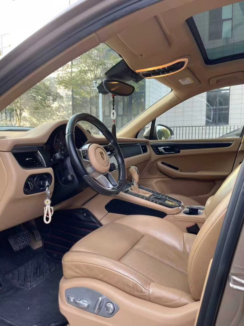 佛山16年保时捷Macan4