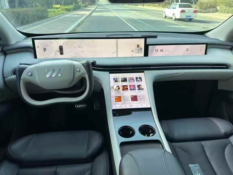 枣庄24年智己LS75