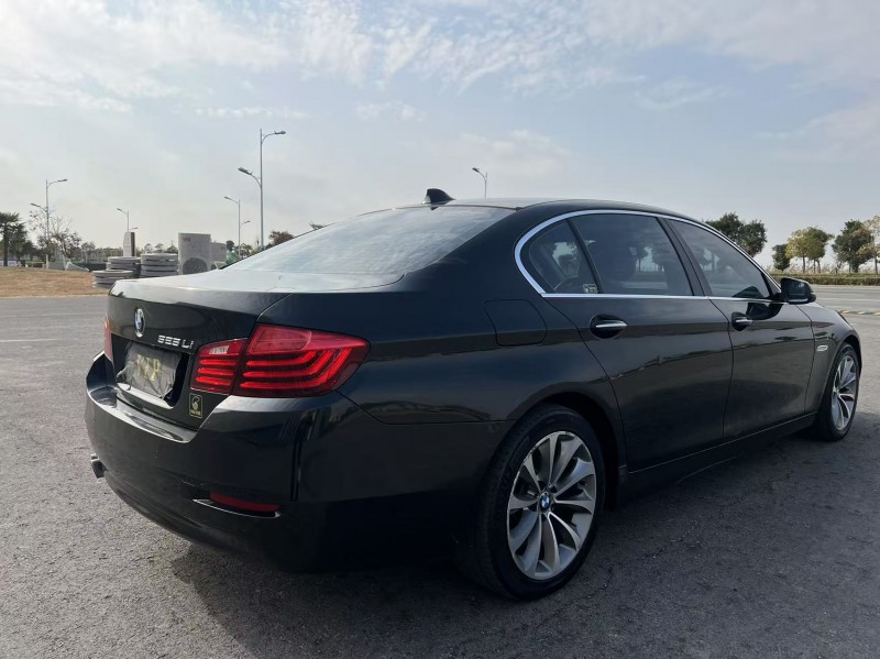 盐城16年宝马5系8