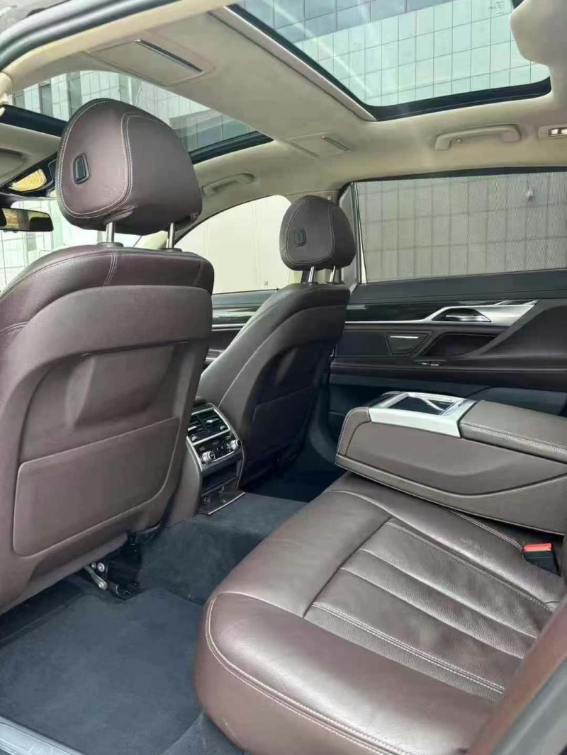 吉林17年宝马7系4