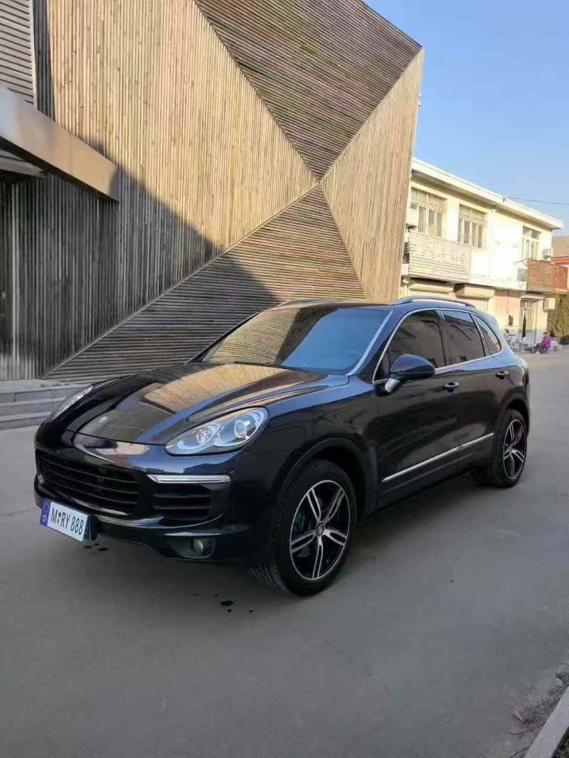 枣庄15年保时捷卡宴3