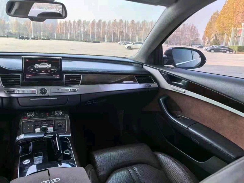 邯郸16年奥迪A8L4