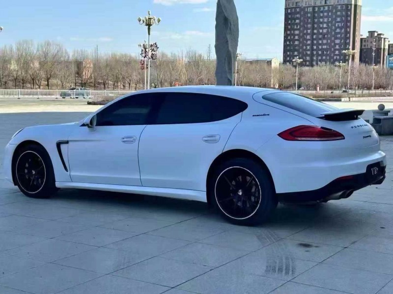 吉林14年保时捷帕拉梅拉7