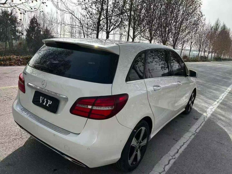 咸阳18年奔驰B8