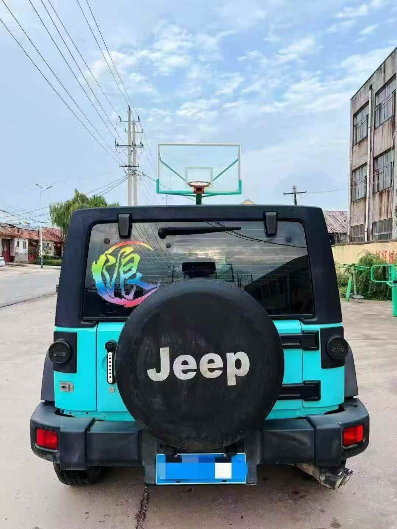 枣庄14年Jeep牧马人9