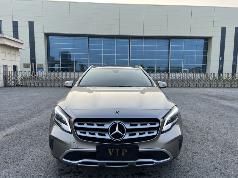 盐城19年奔驰GLA1