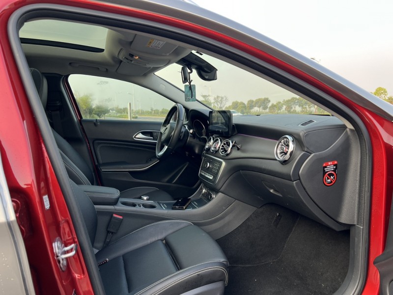 盐城19年奔驰GLA6