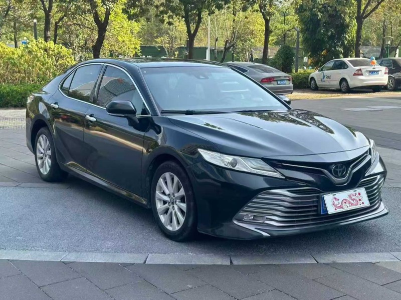 佛山19年丰田凯美瑞2