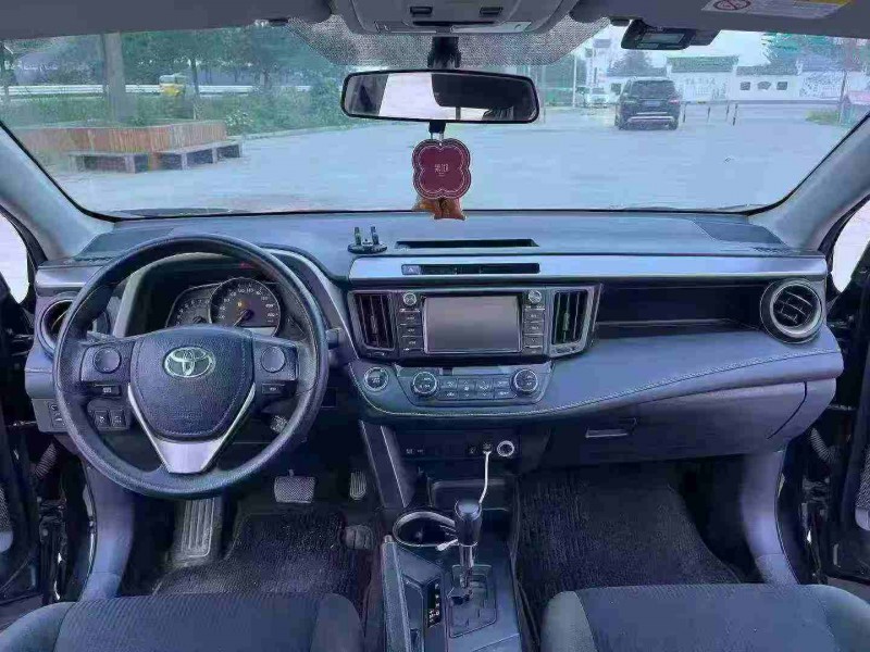 徐州19年丰田RAV44