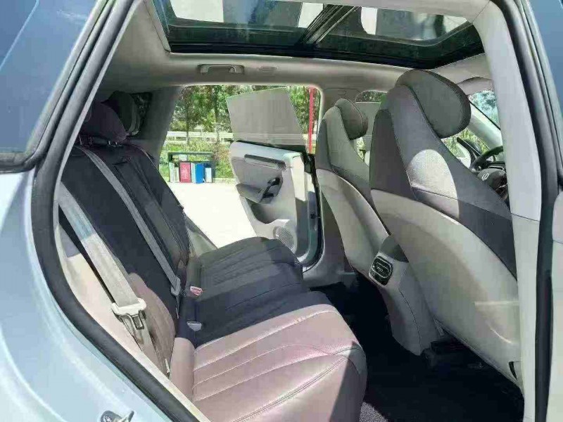 徐州22年零跑汽车C116