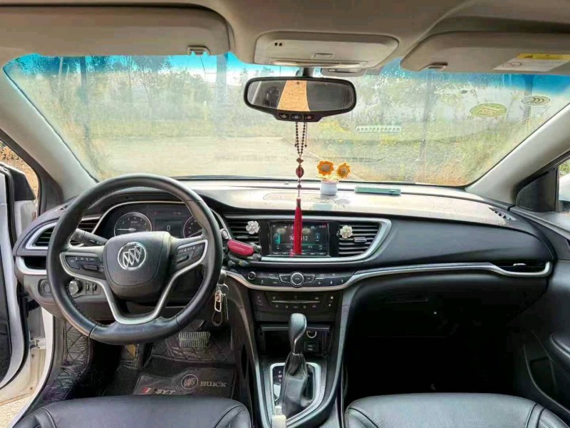 宜昌20年别克英朗5