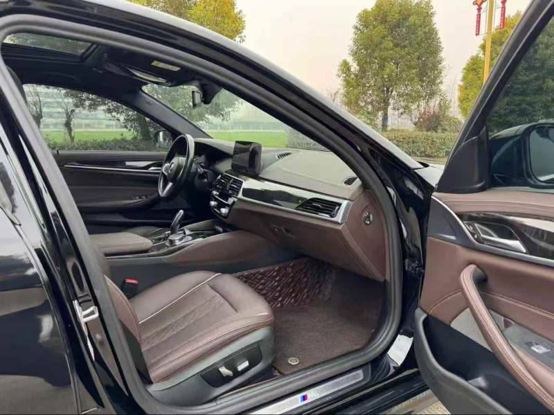 徐州22年宝马5系4