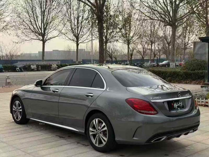 潍坊18年奔驰C8