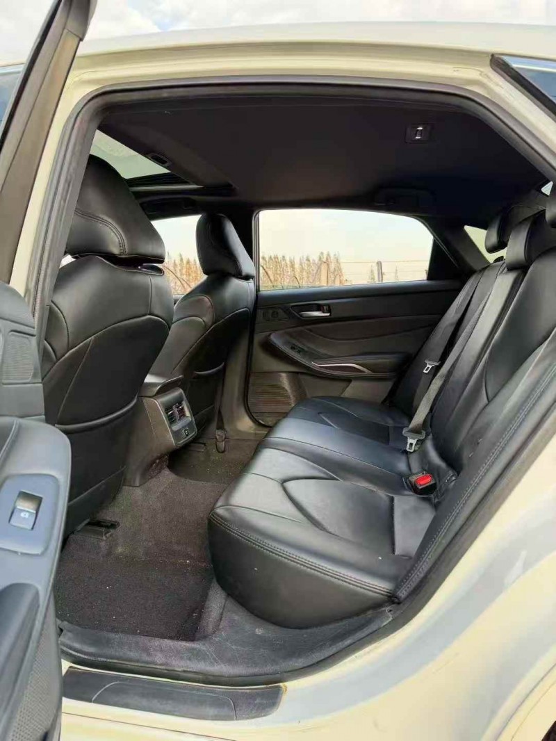 金华20年丰田亚洲龙6