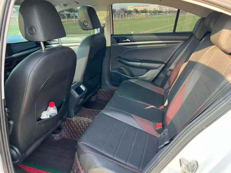 枣庄19年大众宝来4