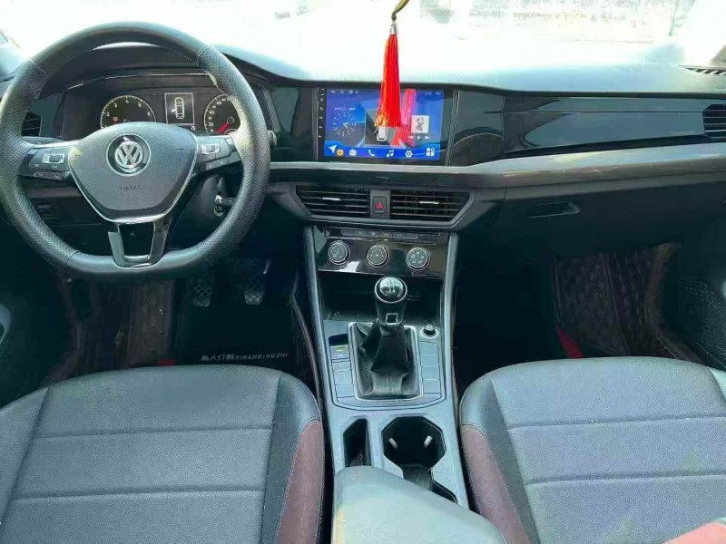 枣庄19年大众宝来5