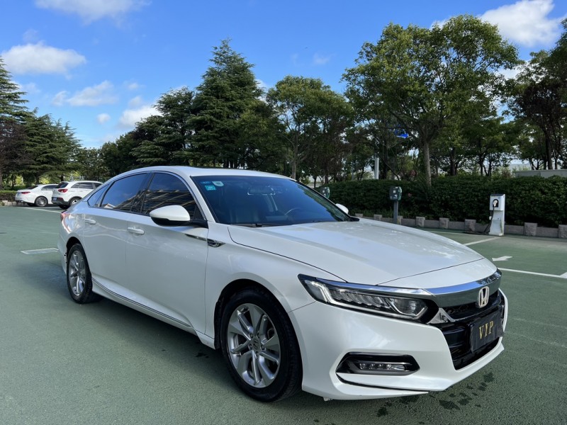 盐城19年本田雅阁2