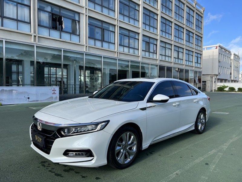 盐城19年本田雅阁3