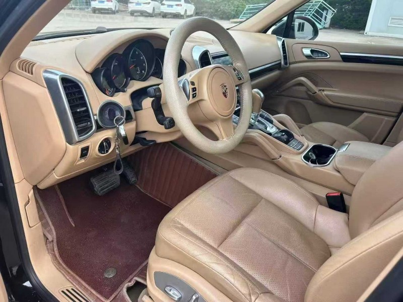 宿迁15年保时捷卡宴4